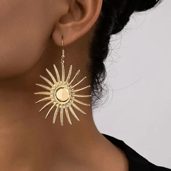 Bohemian Sun Shaped Dangle Earrings - Picture 1 of 5